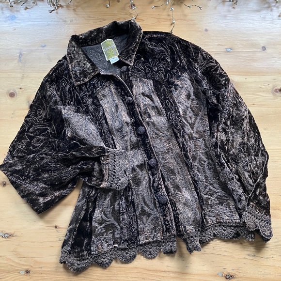 Flashback Shacket XL Brown Crushed Velvet, Sequins, Embroidery, Crotchet Trim - Picture 2 of 7